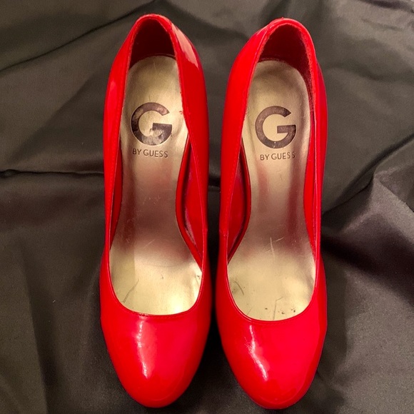 2/$20 - Guess Red High Heels - Picture 5 of 7
